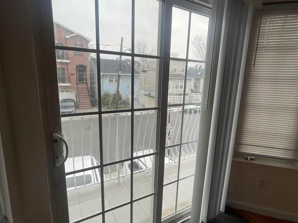 225 Belvidere Avenue image 17 of 18