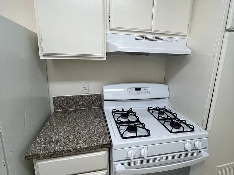 Casa Buena Apartments — Photo 11