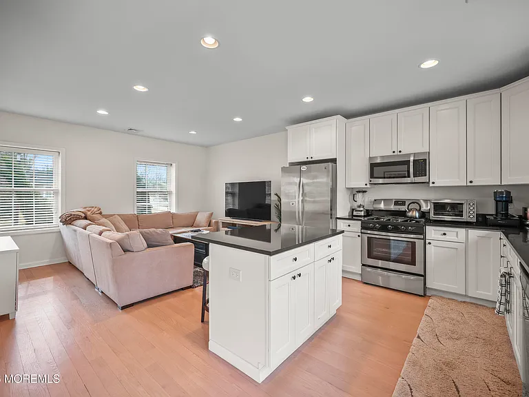 5 Cortland Rd — Photo 10
