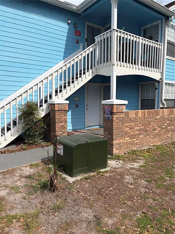 3 bed, 2.0 bath, 1287 sqft, $1,950 — Photo 1