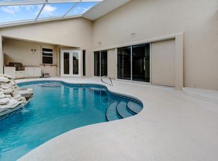 855 Villa Dr, Melbourne, FL 32940
