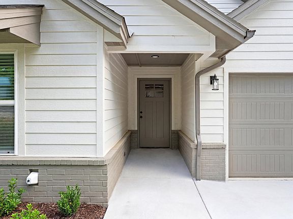 5th image of 1312 Hummingbird Ln
