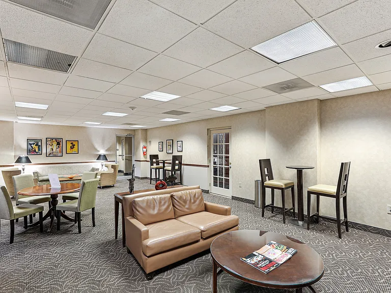 3801 Connecticut Avenue — Photo 15