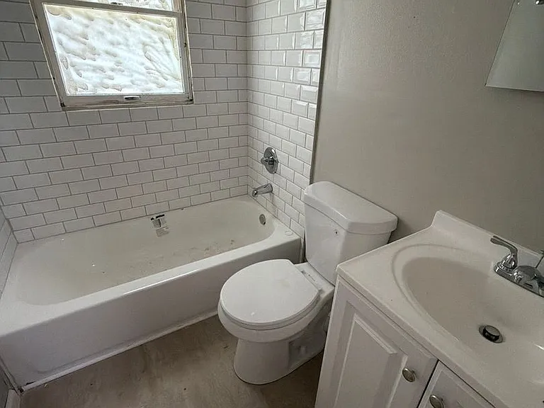 81 Williams Blvd — Photo 9