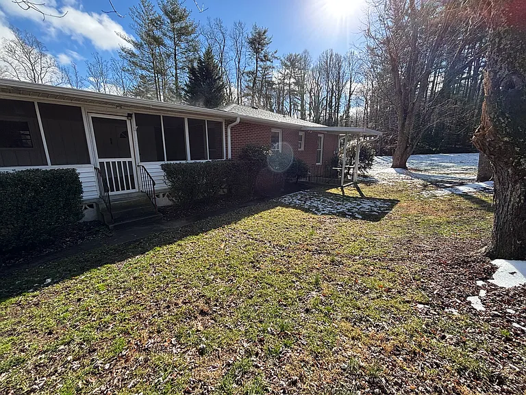 223 Daniel Dr — Photo 32