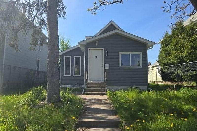 1st image of 652 Watson Ave