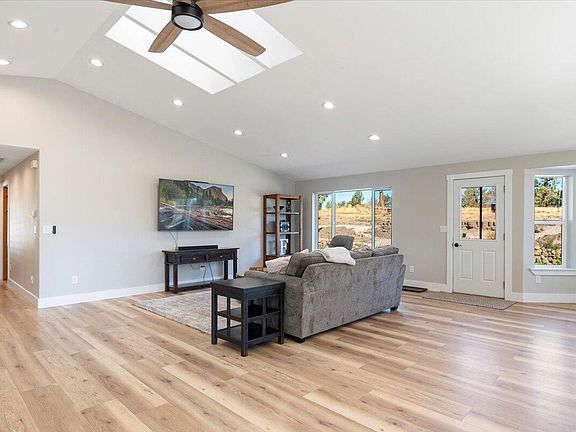 4th image of 5391 NW Frank Way