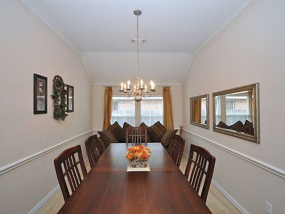2nd image of 18034 Parkwille Ln