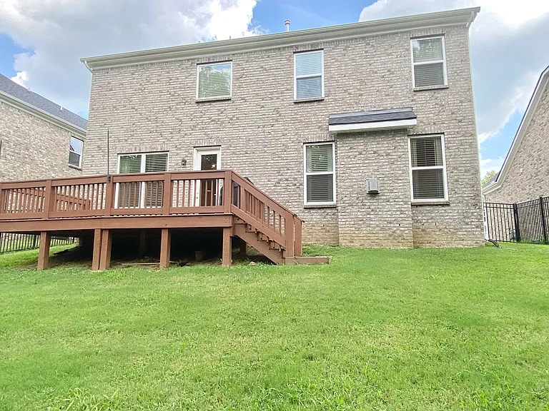 502 Doxford Dr — Photo 39