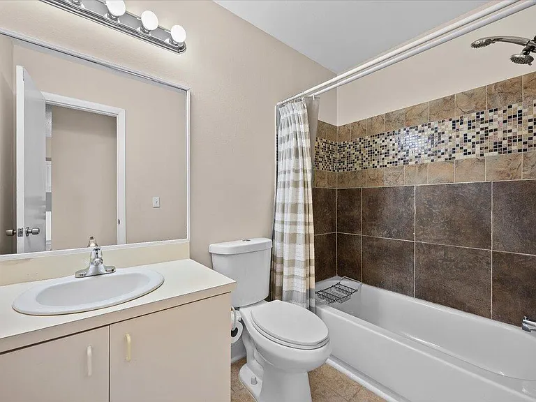 144 Deerfield Ct — Photo 20