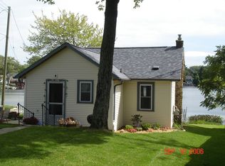 9757 N Lake Point Dr, Otter Lake, MI 48464