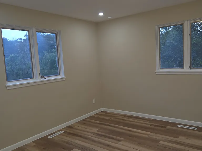 210 E Morningside Dr — Photo 13