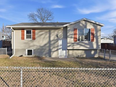 918 Avenue O, Carter Lake, IA, 51510