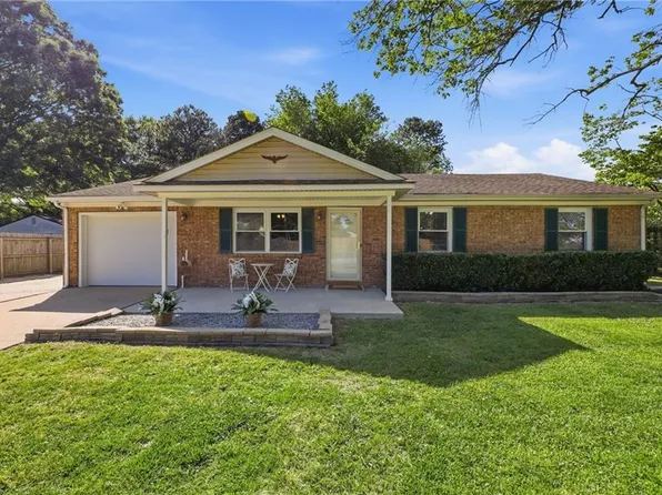 1217 Berwyn Rd, Virginia Beach, VA 23464