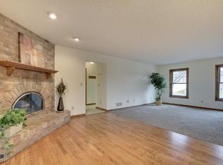 8344 Shadow Creek Dr, Maple Grove, MN 55311