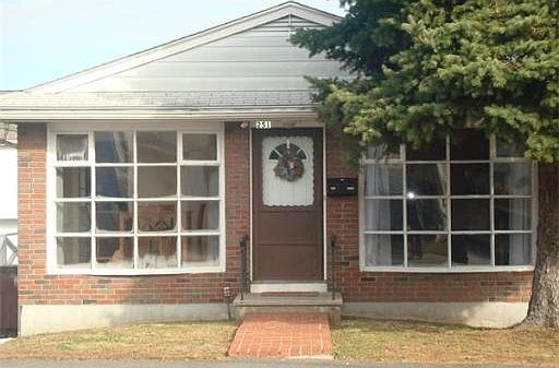 1st image of 251 Proctor Ave