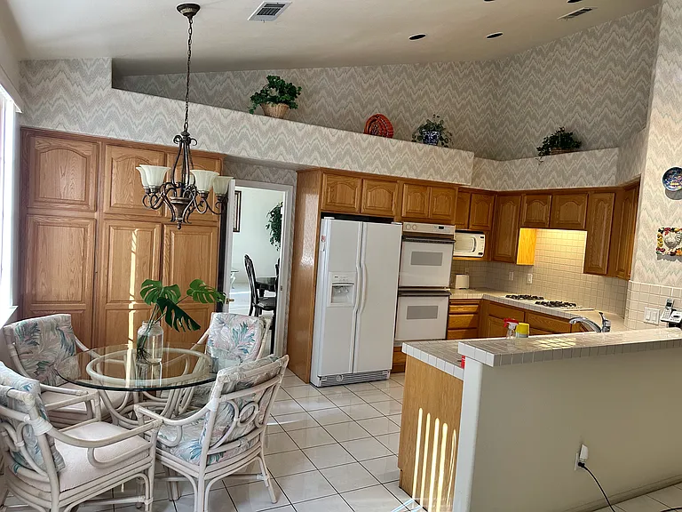 1609 Windsford Cir — Photo 16