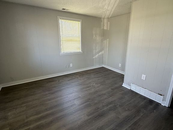5th image of 432 N Montgomery St Unit B