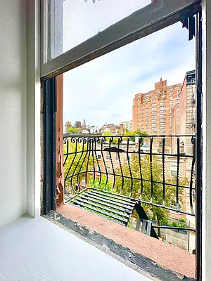 Rented by Spire Group | media 11