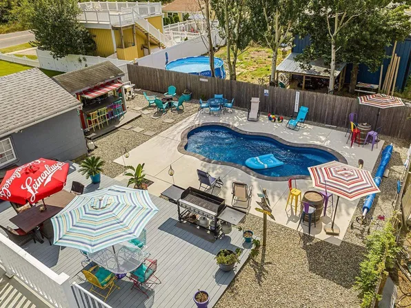 718 Pacific Ave N, Cape May, NJ 08204