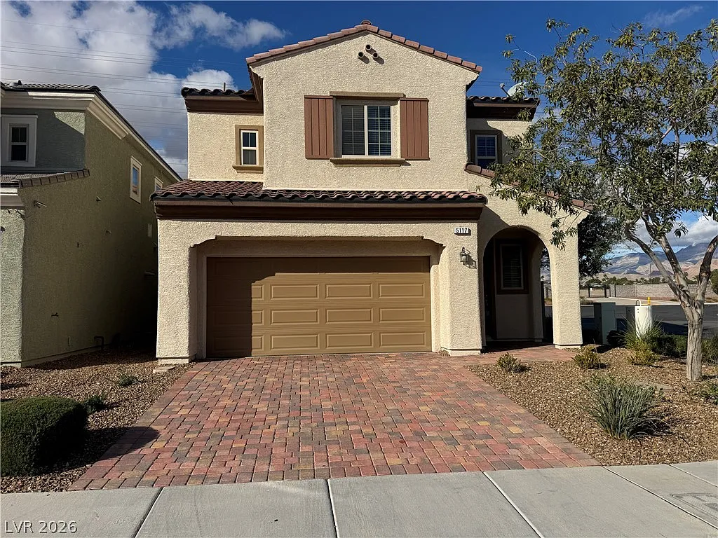 3 bed, 2.5 bath, 2028 sqft, $2,095 — Photo 4