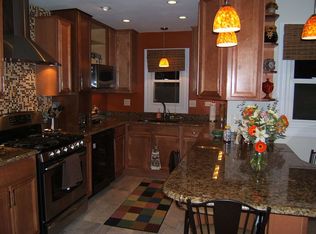 1040 Cobble Hill Ct, Hoffman Estates, IL 60169