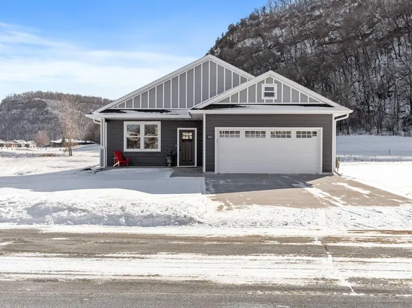 585 Cedar Dr, Lake City, MN 55041