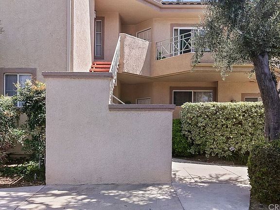 2nd image of 23933 Del Monte Dr Unit 28