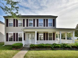 940 Symphony Dr, Aurora, IL 60504