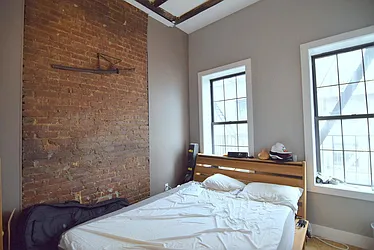 Rented by Safdie Realty Group