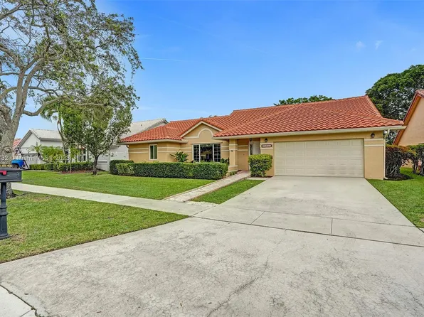 656 NW 164th Ave, Pembroke Pines, FL 33028