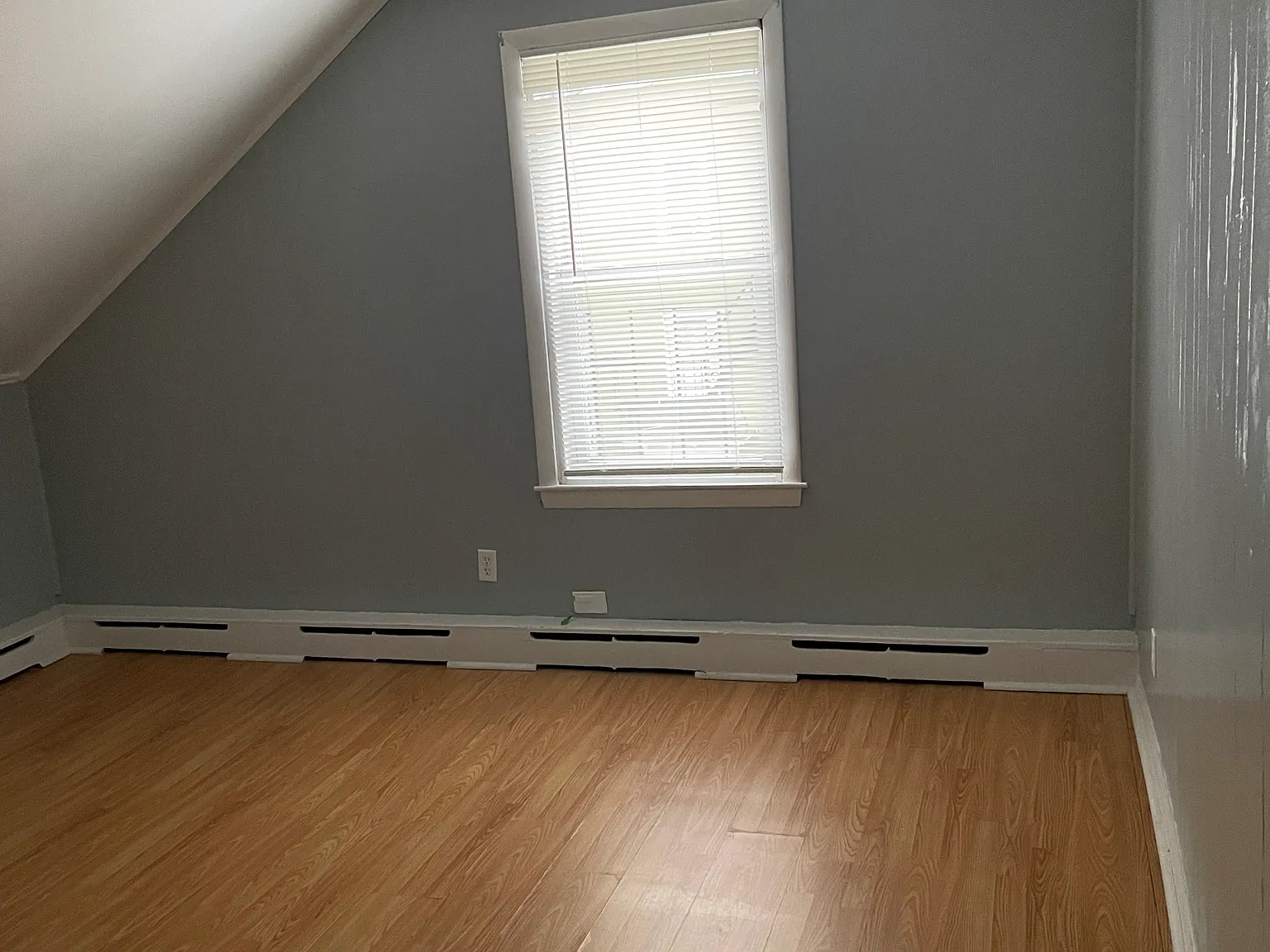 2 bed, 1000 sqft, $1,400 — Photo 4