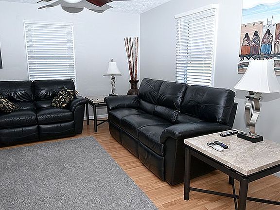 2nd image of 3261 Fairlawn Dr