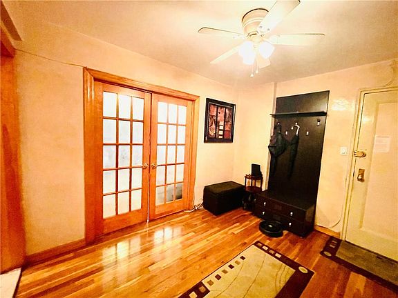 3rd image of 2555 Batchelder St APT 2K