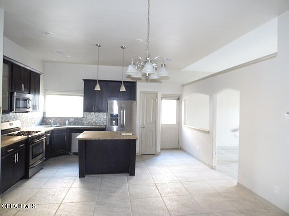 5th image of 3857 Loma Cortez Dr