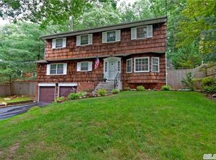 27 Nevinwood Pl, Huntington Station, NY 11746