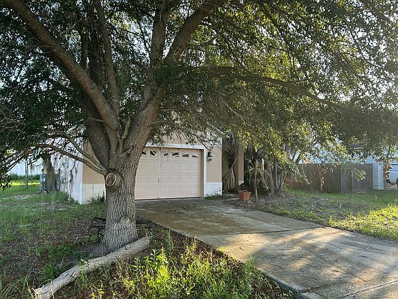3rd image of 2305 Rio Grande Forest Ln