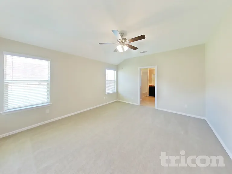 10020 Poinsett Way — Photo 13