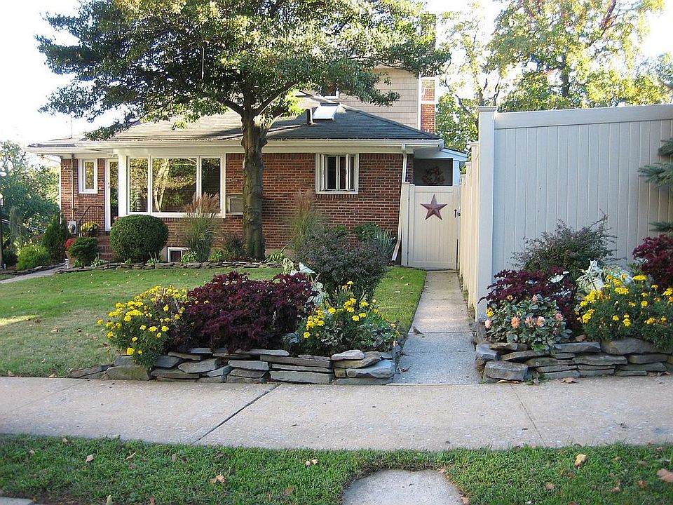 1st image of 115 Fort Hill Cir