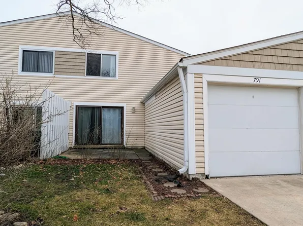 791 Barnaby Pl, Wheeling, IL 60090