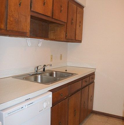 3rd image of 719 Court St APT 6