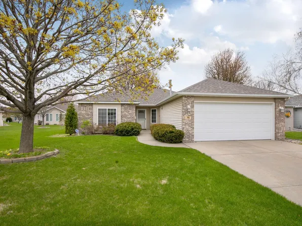 75 Willow Creek Dr, Waite Park, MN 56387