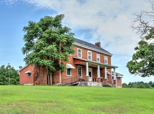 857 Davenport Rd, Cumberland City, TN 37050