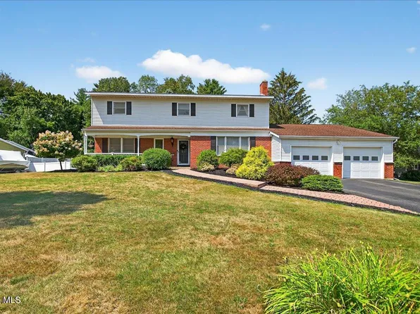 91 Appletree Lane, Clifton Park, NY 12065