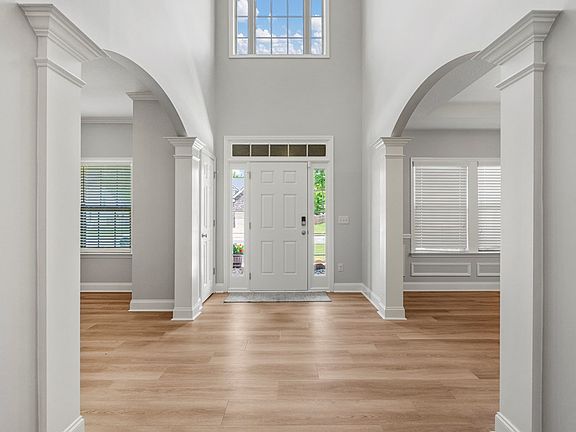 5th image of 10178 Sable Oaks Dr