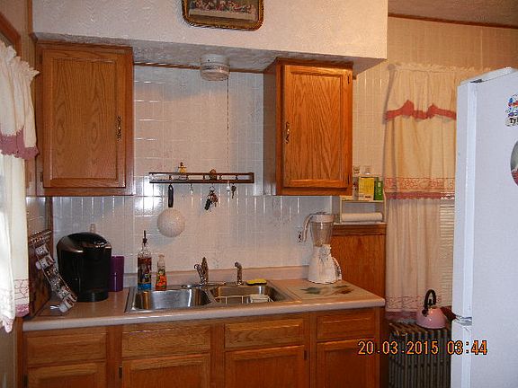 3rd image of 51 E Brown St