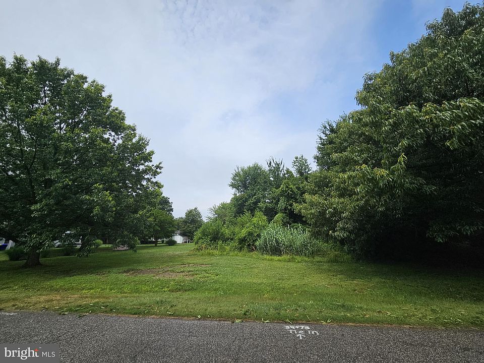 1st image of 412 Farms Dr #5