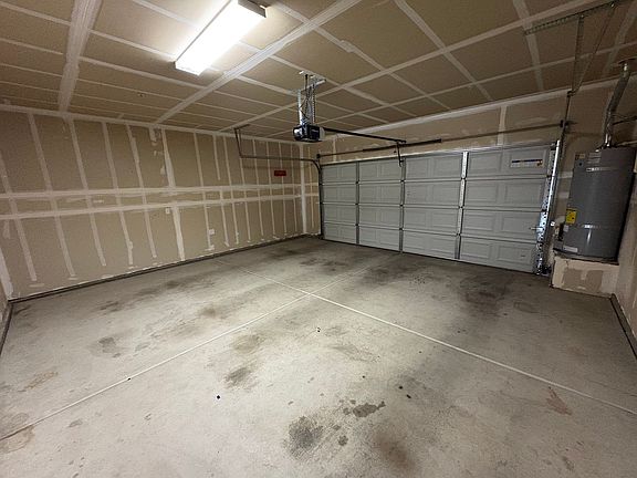 3rd image of 3212 N Noyes Ct