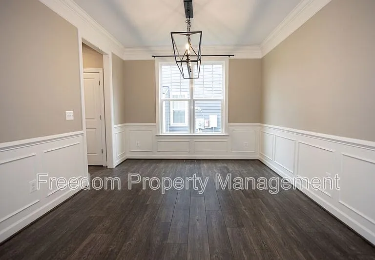 2425 Morgans Point Dr — Photo 9