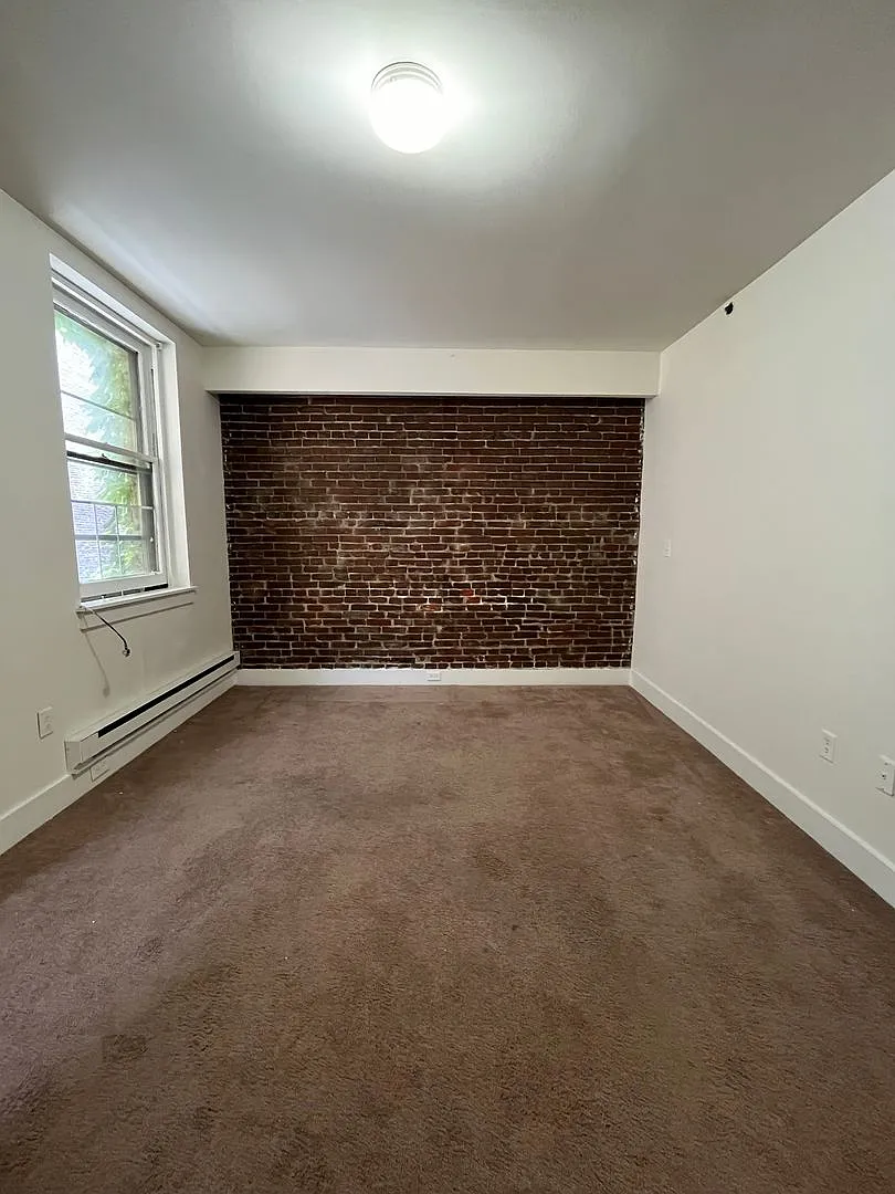 Building Photo - 330-332 S. Juniper St
